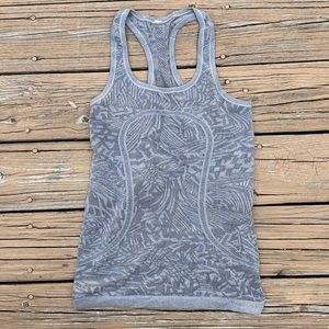 SOLD Lululemon Grey Patterned Tank Sz 6